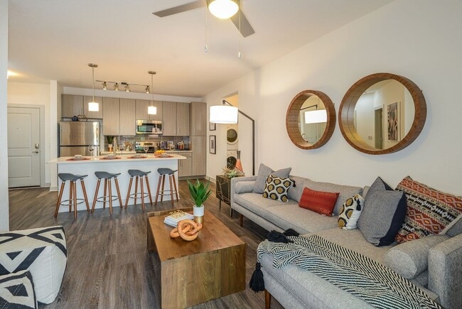 Grady Square, Tampa, FL 33607 - photo 4