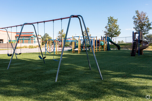 Oak Hollow Elementary School's campus offers a playground for students.