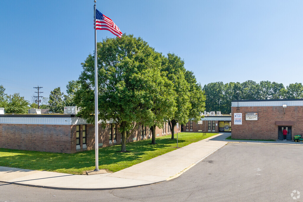 Easthaven Elementary School, Rankings & Reviews - Homes.com