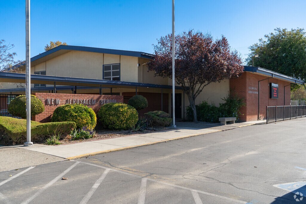 New Jerusalem School serves students in the Southwest San Joaquin County community.
