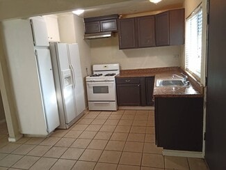 2209 Cedro Ct, Bakersfield, CA 93309