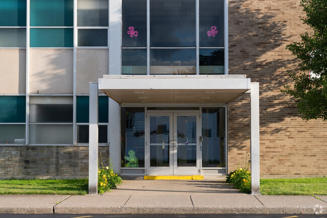 Half of the students at Catholic Academy of Niagara Falls are male and half are female.