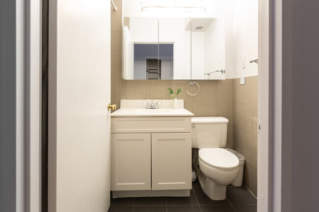 417 E 83rd St unit ID1013676P, New York, NY 10028 - photo 7