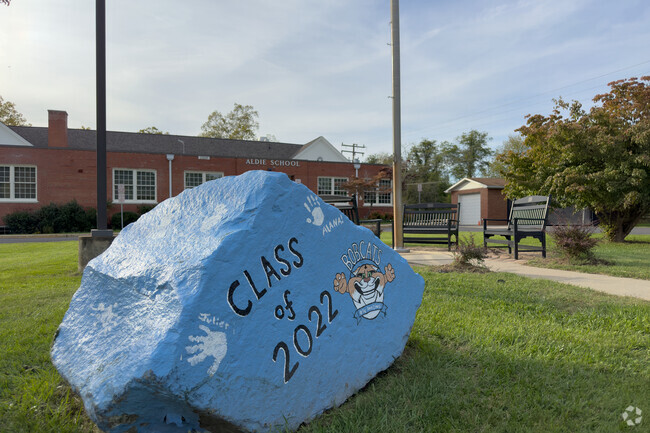 Aldie Elementary School celebrates its most recent graduating class on the rocks.