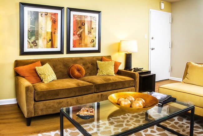 Reston Glade, Reston, VA 20191 - photo 3