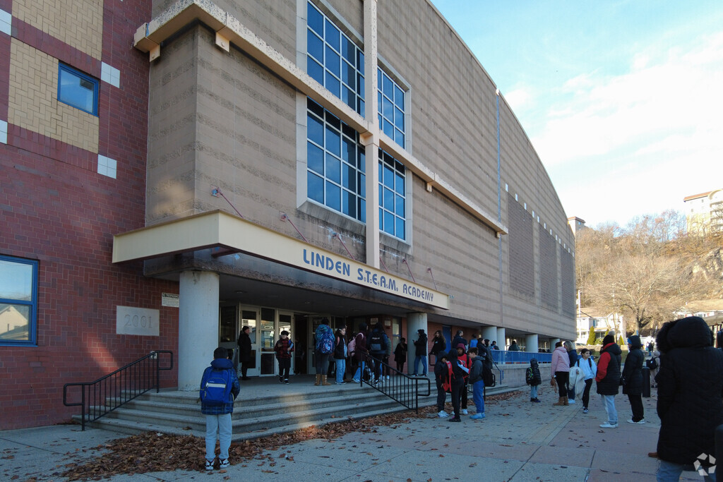 The Linden STEAM Academy is both a public elementary and middle school located in Maplewood, MA.
