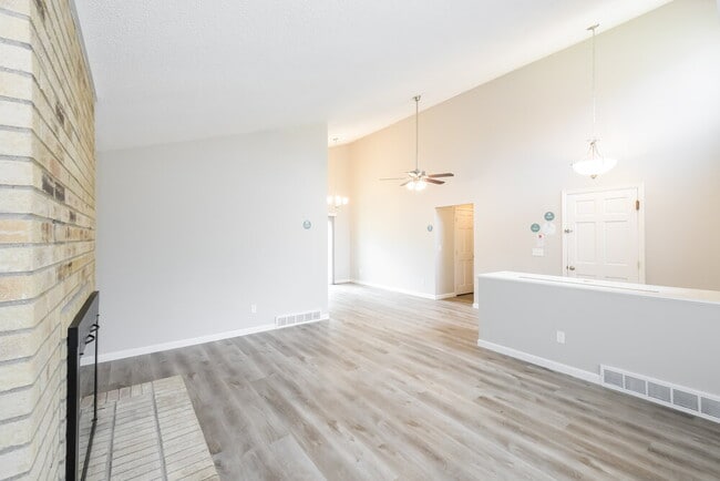 8780 W Quarto Cir, Littleton, CO 80128 - photo 5