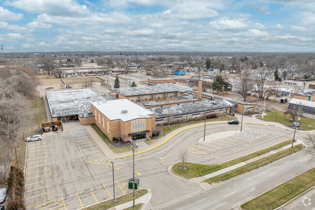 West Godwin Elementary School, campus.