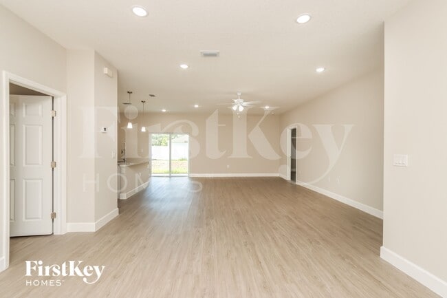 541 Fellenz St SW, Palm Bay, FL 32908 - photo 3