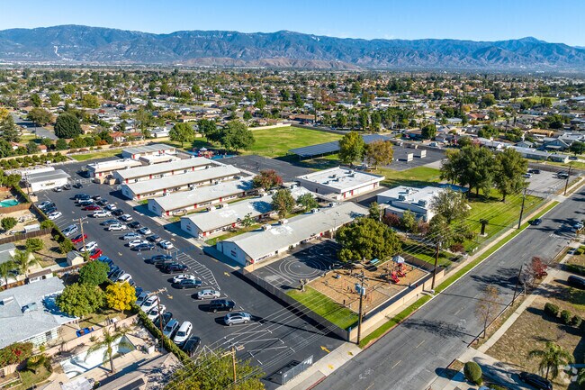Henry Elementary School presents an aerial view, showcasing its vibrant environment.