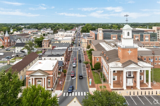 Although Market Street can become quite busy at times, Georgetown still offers a peaceful, tranquil lifestyle desired by many.