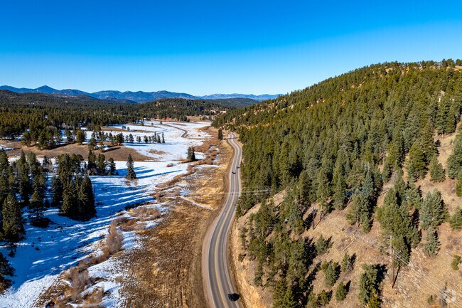 Evergreen Meadows provides residents with a peaceful mountain atmosphere.