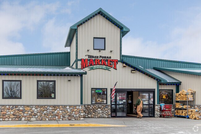 Three Forks Markets is a one stop shop in Ponderosa Pines.