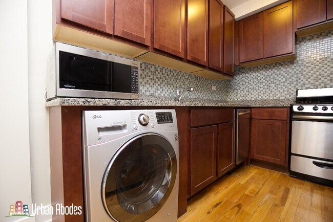 556 W Arlington Place unit A07C, Chicago, IL 60614 - photo 2