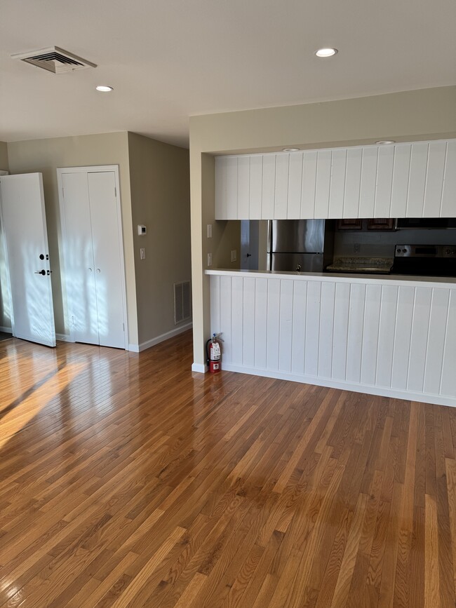 17 Danbury Rd unit 2, Ridgefield, CT 06877 - photo 3