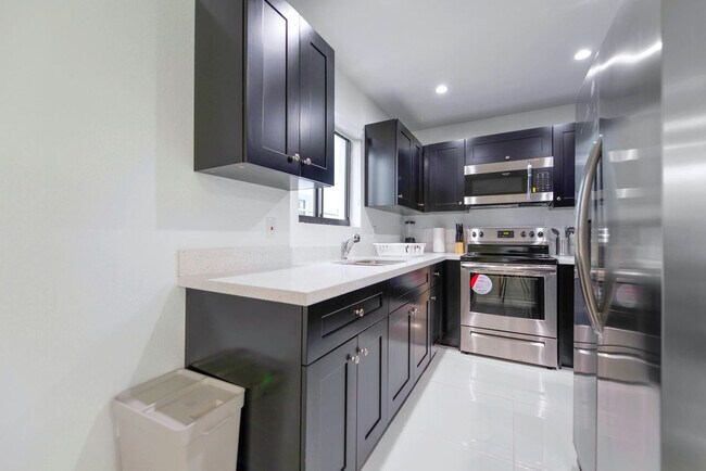 2241 NW 50th St unit FL1-ID1230850P, Miami, FL 33142 - photo 5