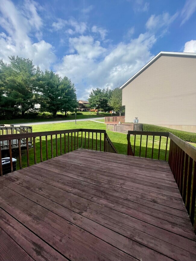 23 Briarwood Way, South Abington Township, PA 18411 - photo 2