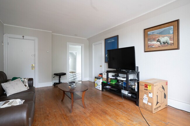 36 Garden St unit 3, Boston, MA 02114 - photo 2