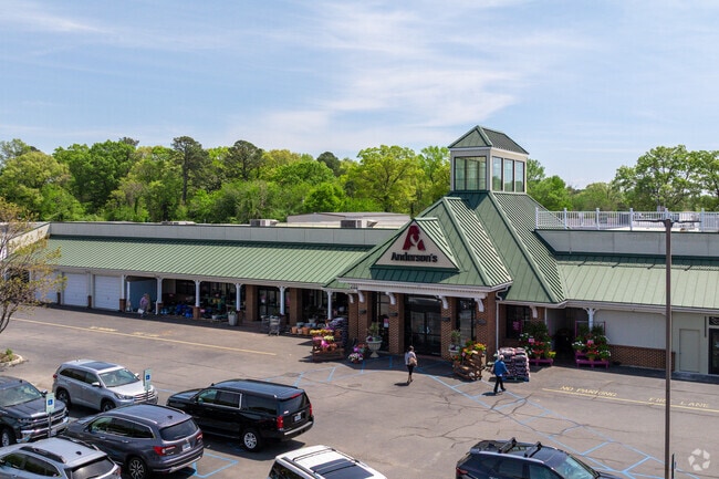 Rooted in tradition, Anderson's Garden Center nurtures the gardening passions of Green Oaks residents.