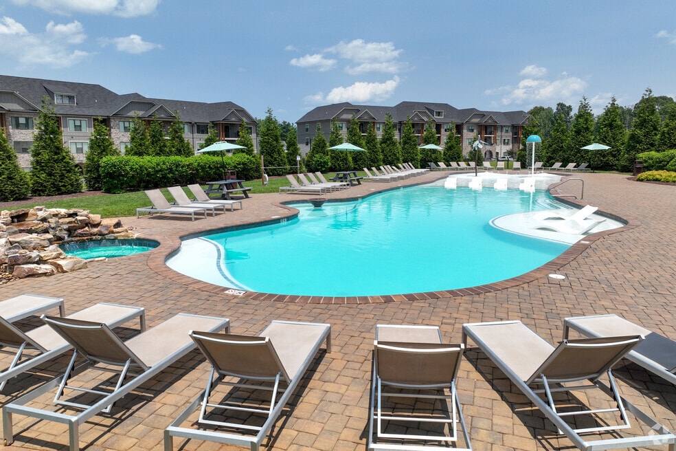 Palisades at Hunters Creek, Forest, VA 24551 - photo 2