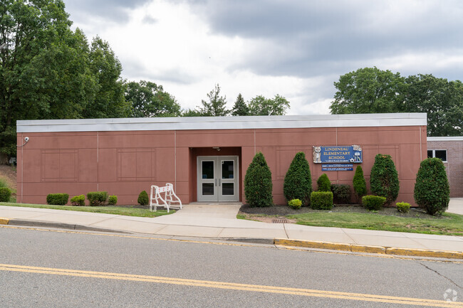 Lindeneau Elementary School is committed to student success in Edison.