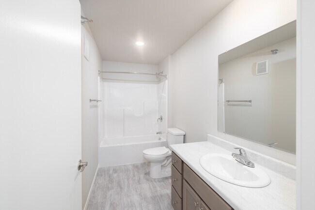 Golden Prairie, Mitchell, SD 57301 - photo 5