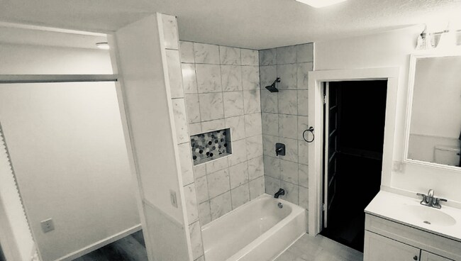 167 Crest St unit 167 A, Hot Springs National Park, AR 71901 - photo 5