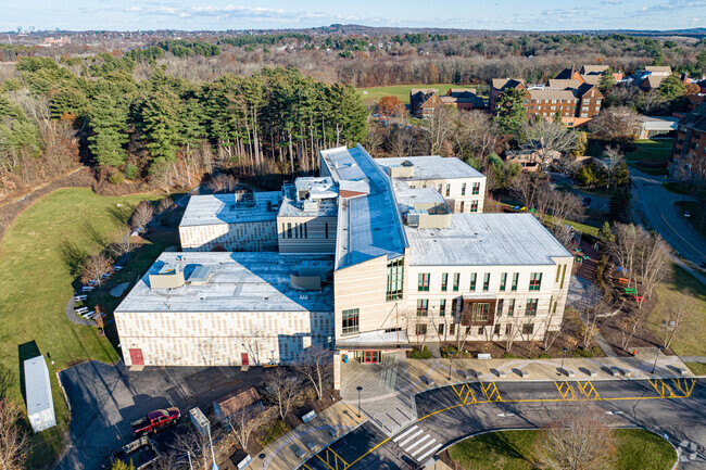 The Rashi School is a private, Jewish school located in Dedham, MA.
