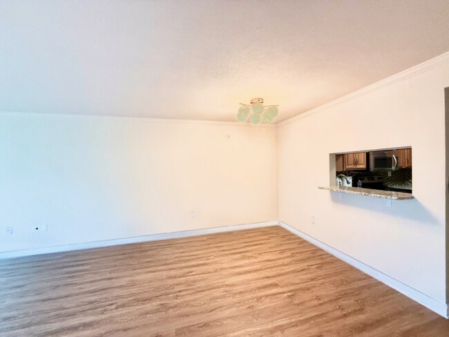 2870 Pharr Ct S NW unit 907, Atlanta, GA 30305 - photo 3