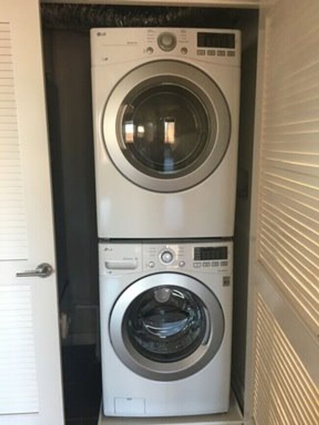 2007 Hope St, Philadelphia, PA 19122 - photo 2