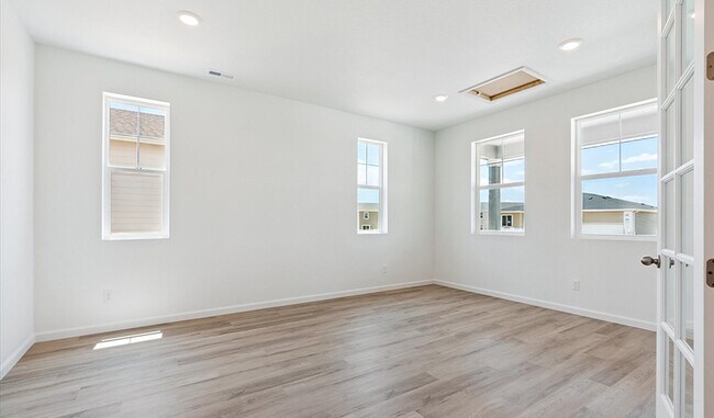 10043 Kingsbury Dr, Peyton, CO 80831 - photo 7