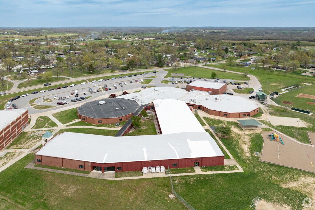 Perryville Elementary School has great after school programs.