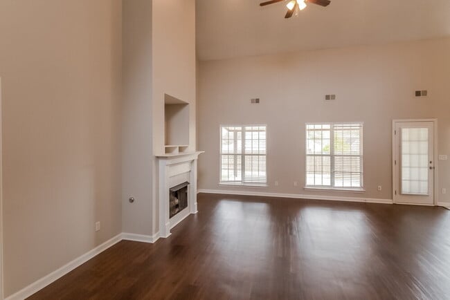 6300 Sandbourne W, Olive Branch, MS 38654 - photo 3