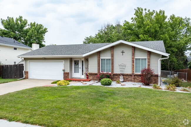 Ranch style homes are a popular home style in the Southern Hills neighborhood.