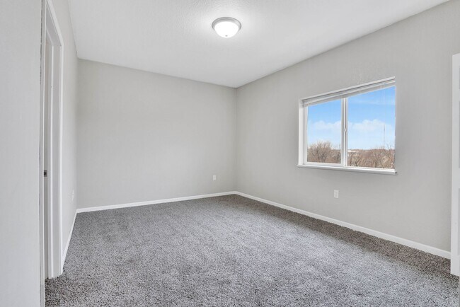 Cedar Hills Apartments, Cedar Falls, IA 50613 - photo 4