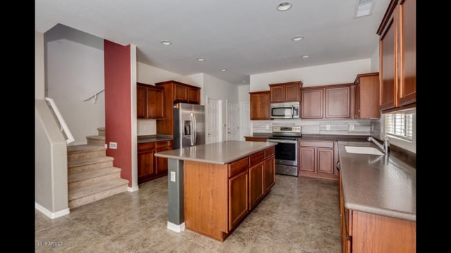 1933 W Davis Rd, Phoenix, AZ 85023 - photo 4