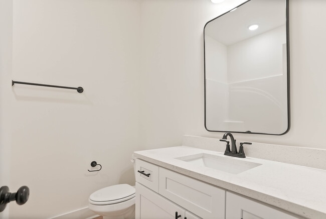 Guest Bathroom-1.jpg