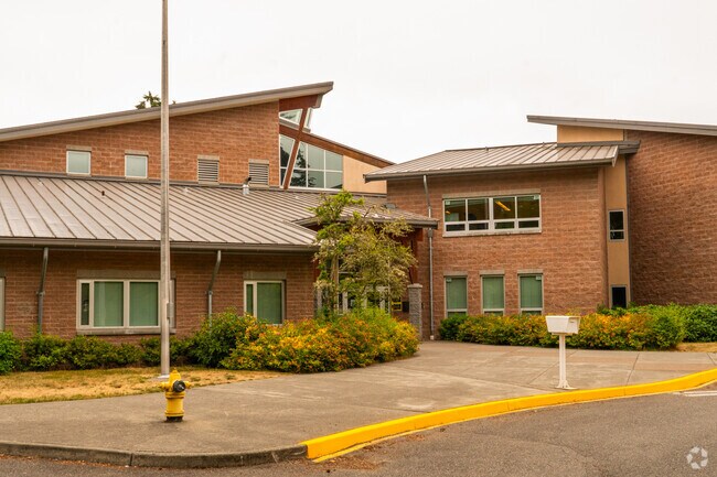 Chase Lake Elementary School offers public K-6 education for families in Edmonds.