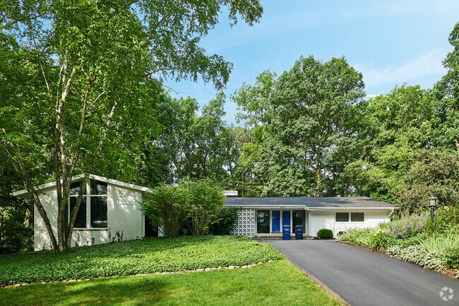 Homes throughout Tuomy Hills feature a combination of classical and minimalist styling.