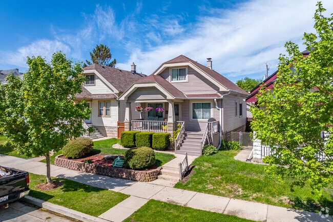 Bungalows are the dominate style of homes found with in East Allis.