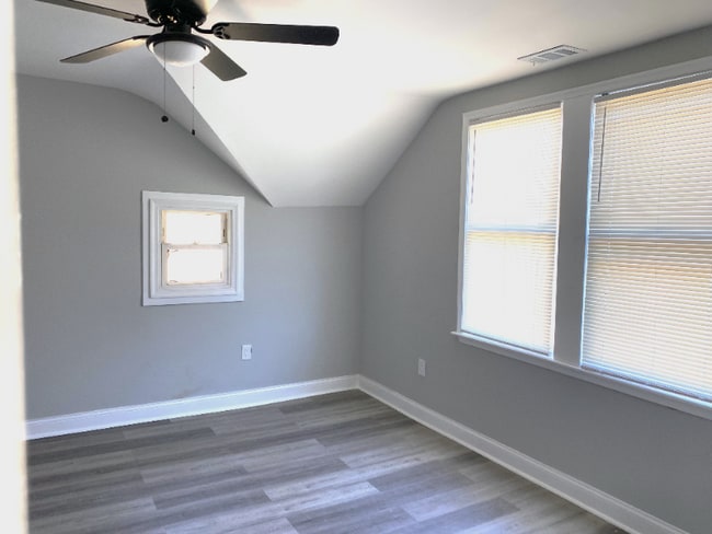 4310 Ridgewood Ave, Baltimore, MD 21215 - photo 4