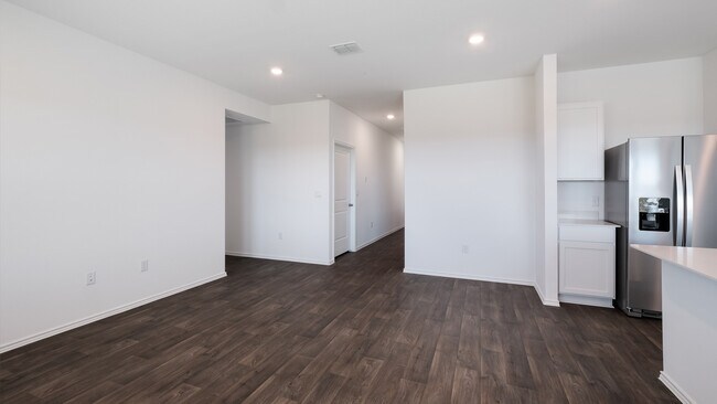 13412 Roughstock Way unit 36199663, Mustang Ridge, TX 78610 - photo 7