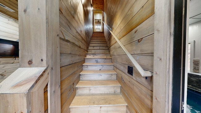 2119 Valley Creek Way, Pigeon Forge, TN 37862 - photo 2