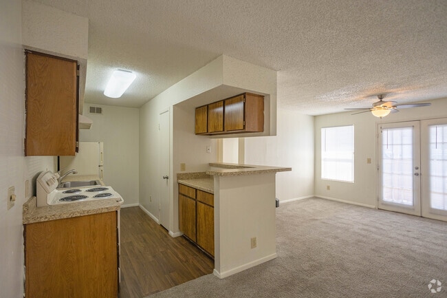 1BR, 1BA - 660SF