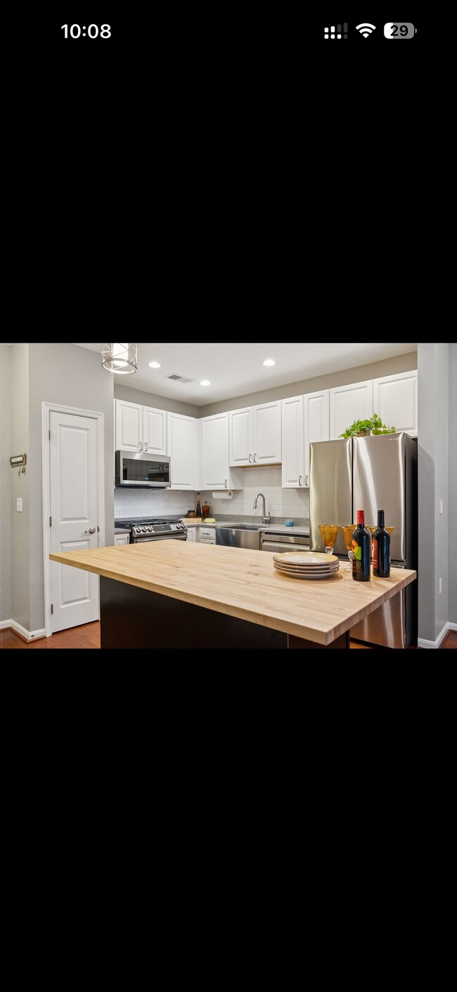 2665 Prosperity Ave unit 111, Fairfax, VA 22031 - photo 2