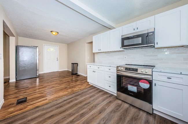 1104 E Genesee St, Tampa, FL 33603 - photo 6