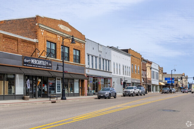 Antigo's walkable 5th Avenue features some of the only retailers and grocers for miles.