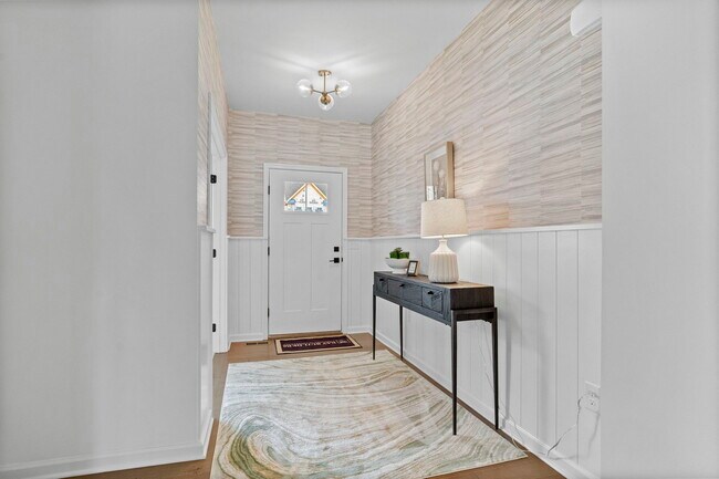 301 Abby Road St unit 36468771, MacUngie, PA 18062 - photo 2