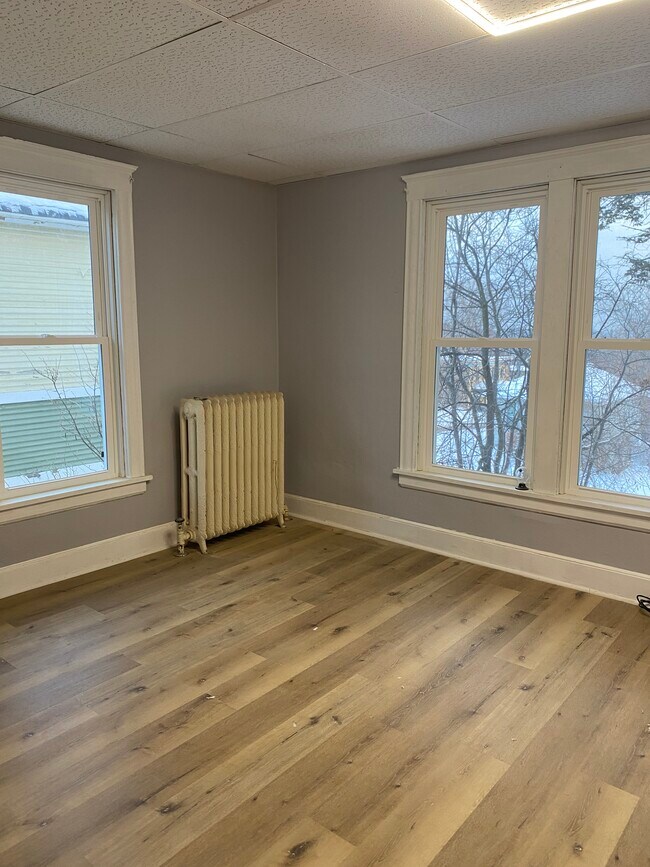 1227 E 3rd St unit c, Duluth, MN 55805 - photo 4