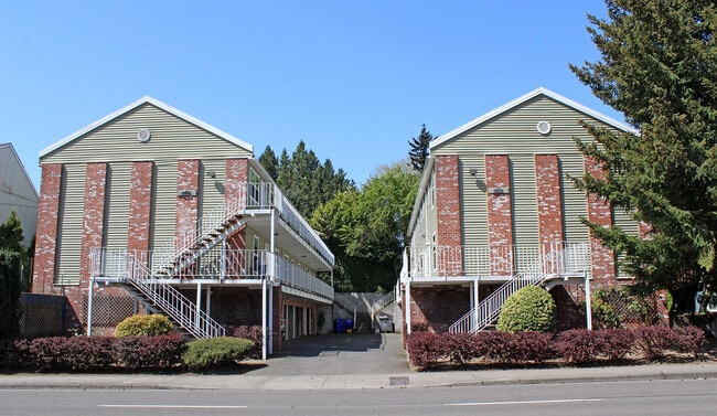 3805-3805 SE Cesar Estrada Chavez Blvd unit 3805 - 05, Portland, OR 97202 - photo 2
